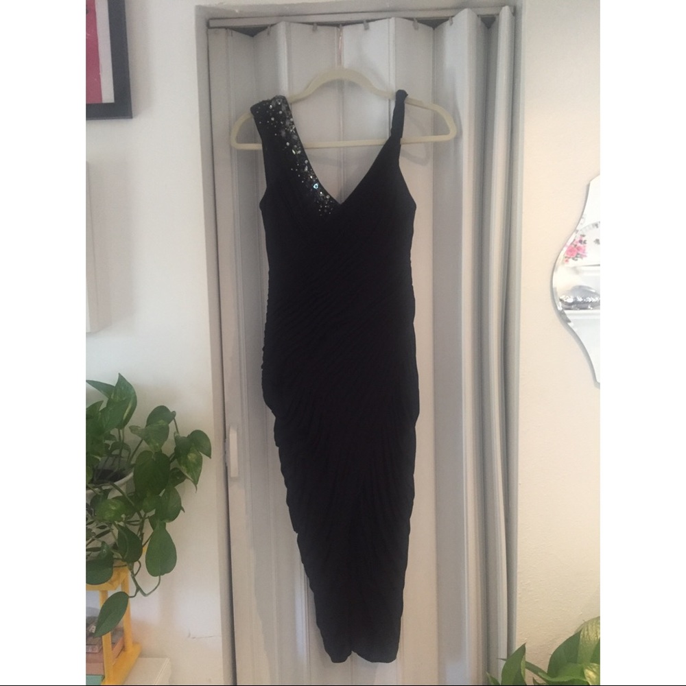 Max Azria Ruched Cocktail Dress w/ Back Drape BLK